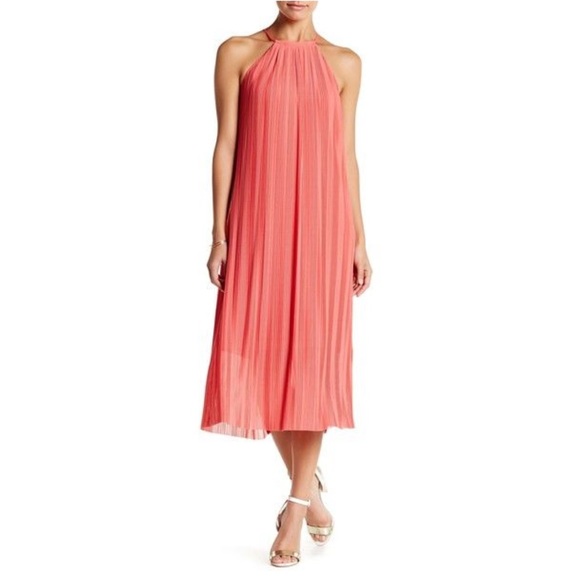 Cynthia Steffe Dresses & Skirts - Flowy pleaded summer dress